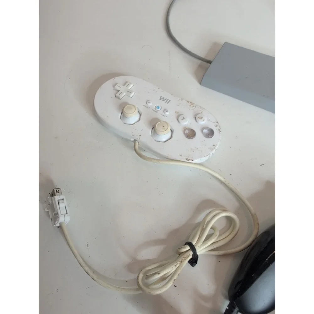 Nintendo Wii RVL-001 GameCube Compatible Console Wii Bundle Wires Wiimote More!